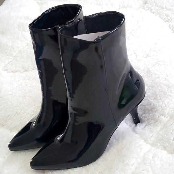 Qupid Shoes - Qupid Black Oil Shine Heels